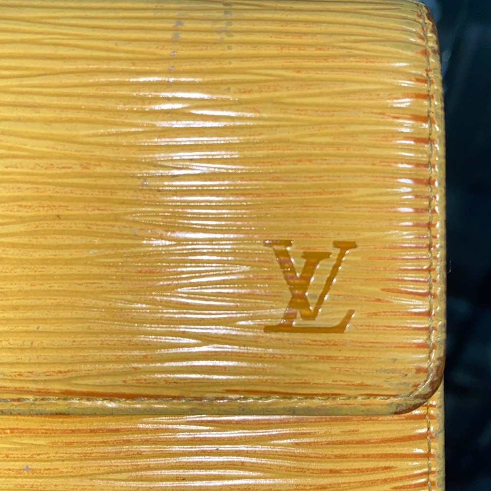 Authentic Louis Vuitton Yellow Epi Leather Sarah Wallet - Picture 7 of 15